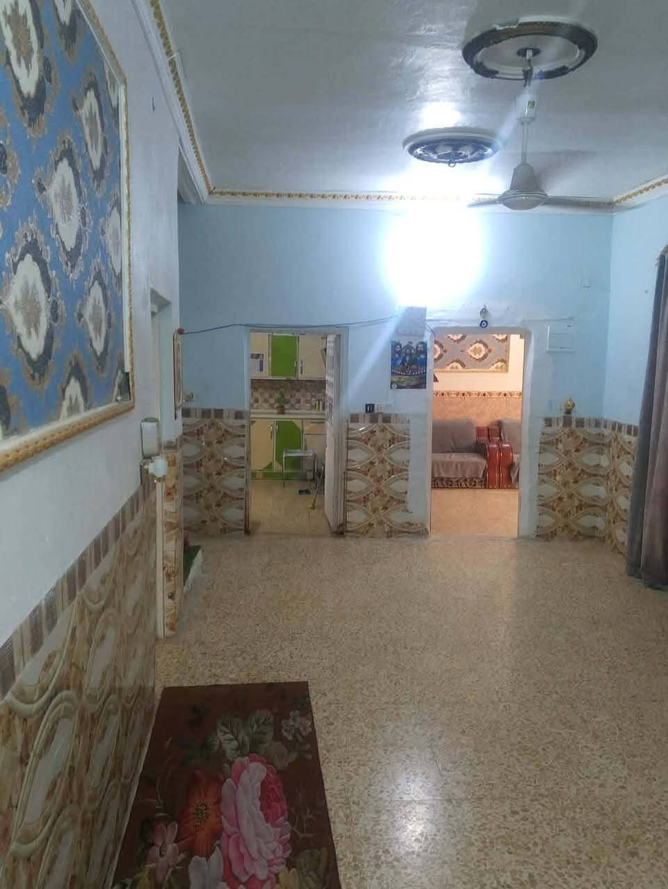 السلام عليكم
الدار للبيع

الموقع: القاسم حي الجاسميه يم بزل البو ناصر 

مكون من: غرفتين وصاله وستقبال ومطبخ وصحيات خارجيه

البناء: بلوك اما الصحيات والستاره طابوك مساحت البيت 150

السعر: 35 والشراي بي خير ويدلل

الرقم: ***********

موجود واتساب
