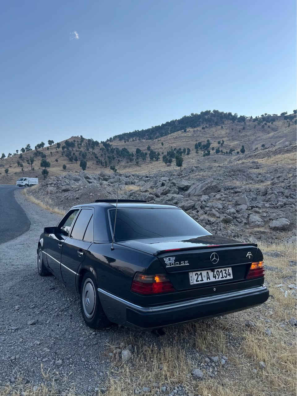 مرسيدس ١٩٨٦ محرك و گير جديد بشرط  بطه٣٠٠٠ سلايت و تبريت ثلج كهربائيات بشرط سياره صبغ عام و معجون للجماليه بدون اي ضرر حتا دعاميات بشرط بدون اي نقص سعر ٦٨ مجال قليل عنوان كركوك *********** كركوك, العراق
