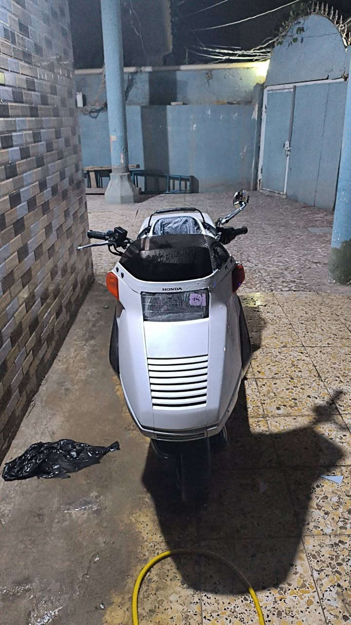 دراجه فيوجن االبييع  مكفولها من كلشي دراجه مامفتوحها سعر مليون 400 مكان نجف يم مطار ***********
