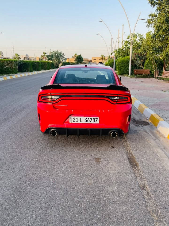 السلام عليكم
جارجر موديل 2021 (SXT PLUS ) اعلى فئه
فتحه سقف
كراسي تدفئه وتبريد + كهرباء بالكامل
كراسي جلد +ستيرن كهرباء وتدفئة 
خزن ميموري كشنات 
شاشه 
بصمات تشغيل وبصمات أبواب
تشغيل عن بعد

وباقي مواصفات الـ PLUS معروفه 
السياره ماشيه (90الف )
السياره قطعتين بنيد بامريكا وجاملغ صبغ بالعراق 
رقم شمالي مكاني صلاح الدين 
الاستفسار ***********
