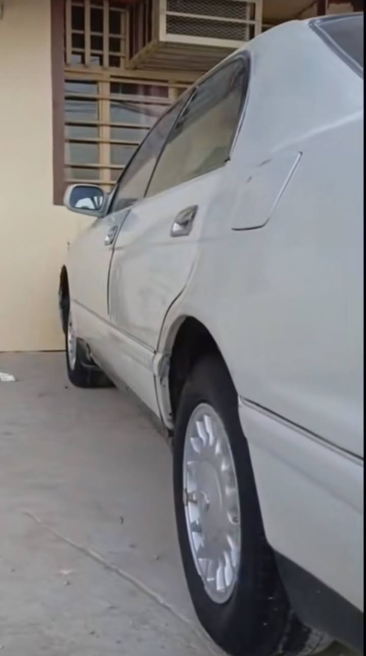 بطه منفصل • ١٩٩٣ • رقم نكليزي