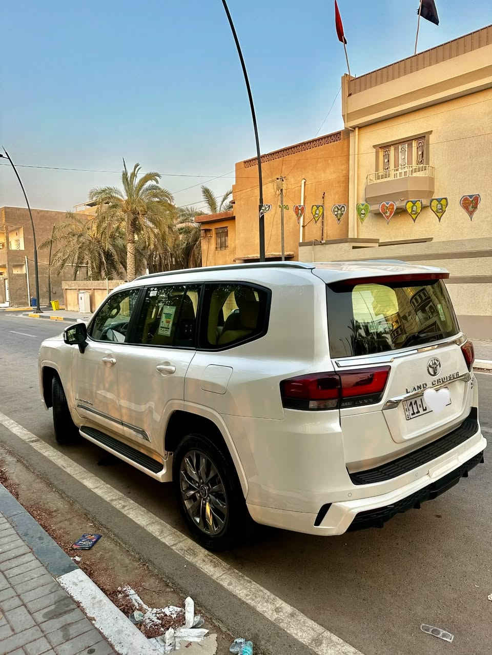 TOYOTA Land cruiser 2024 Limetd
‏31KM📦

((678)).   

‏ GX.R  ليمتدد 

‏‎سنة الصنع: 2024

‏‎بريم السياره المرغوب 

كل غراض بلادي موجود

٥ كاميرا 

ماشيه 31الف  كم 

‏‎المواصفات :

- محرك 6 سلندر تنفس طبيعي المرغوب

‏‎- فتحة سقف ( سلايد ) 

-٣ شاشات 

- شاشات ترفيه خلفية

‏‎- مقاعد جلد 

‏‎- مقاعد كهربائية 

- مقاعد امامية تبريد 

- ⁠تبريد وتدفئة امامي خلفي 

‏‎- بصمة الابواب 

‏‎- صندوق كهربائي

‏‎- مصابيح LED و زينون

-7 راكب 

-شحن واير ليس 

-حساس امامي خلفي 

‏‎- حجم العجلات 20 inch 

بيه تخم تاير برجستون جديد 

مكفول كفاله عام كلشي مابيها بل باكيت

مكفولة كفالة عامة من الدعامية إلى الدعامية

‏‎ بدون صبخ .بدون بارد  ،بدون رصعات ،بدون حتى شخط

‏‎دعاميات هم بدون صبغ ،رمل مابي ،لحية بدون صبخ ..بقية كلها بشرط

محرك كير بشرط مامفتوح

‏‎سيارة حيل نظيفة كلشي عل بلاد لوك

‏‎سنوية زنكة كلشي جديد مدفوع لـ2029

‏‎باسمي السنوية بشرط تحويل و خرامة 

‏‎سيارة مابيـها دينار مصرف كامل من كل نواحي

رقم بغداد بسمي شخصين 

نفسي يوم /تحويل و وكالة حاظر 

مكانك /بصره

- ⁠***********

