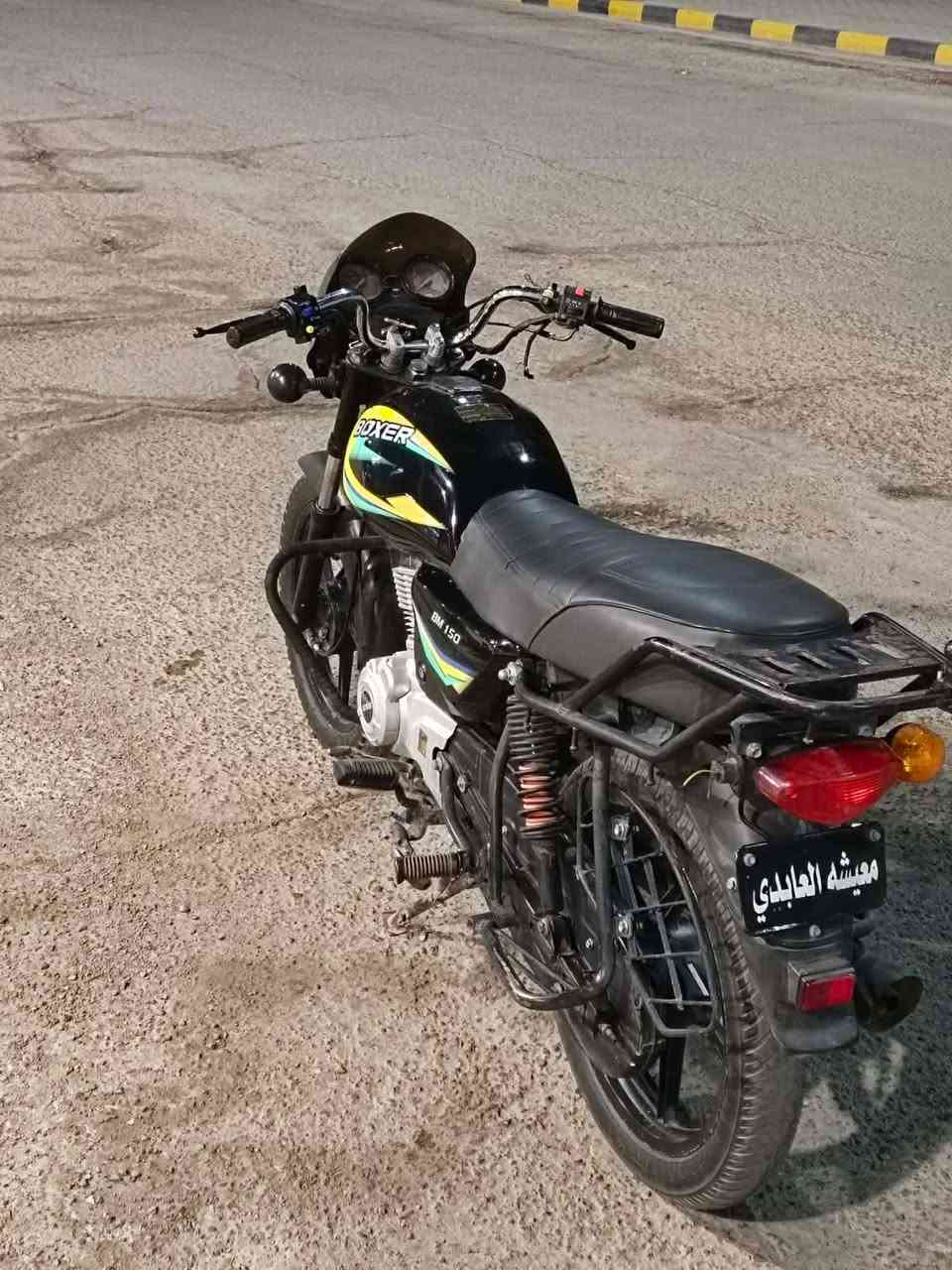 بوكسر موديل 2021 وراق اصولي 4 السعر 750 وبيها مجال قليل مكان واسط الحي البشاير 
لاستفسار ***********
