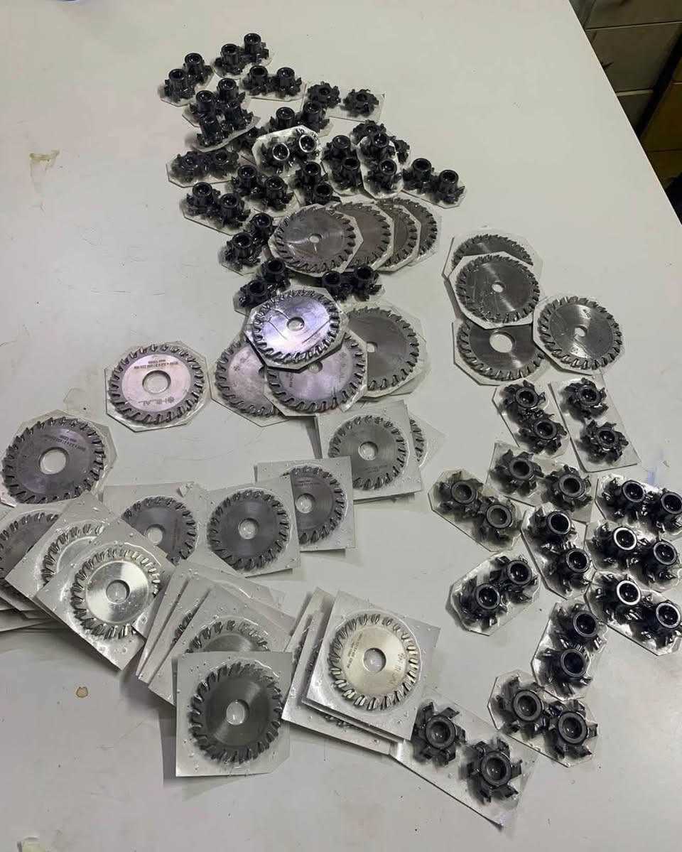 🔧 جميع قطع غيار مكائن النجارة متوفرة 🔧
📍 كركوك – خلف غرفة التجارة
🚚 توصيل لجميع محافظات العراق 🇮🇶

📞 ***********
📞 ***********
