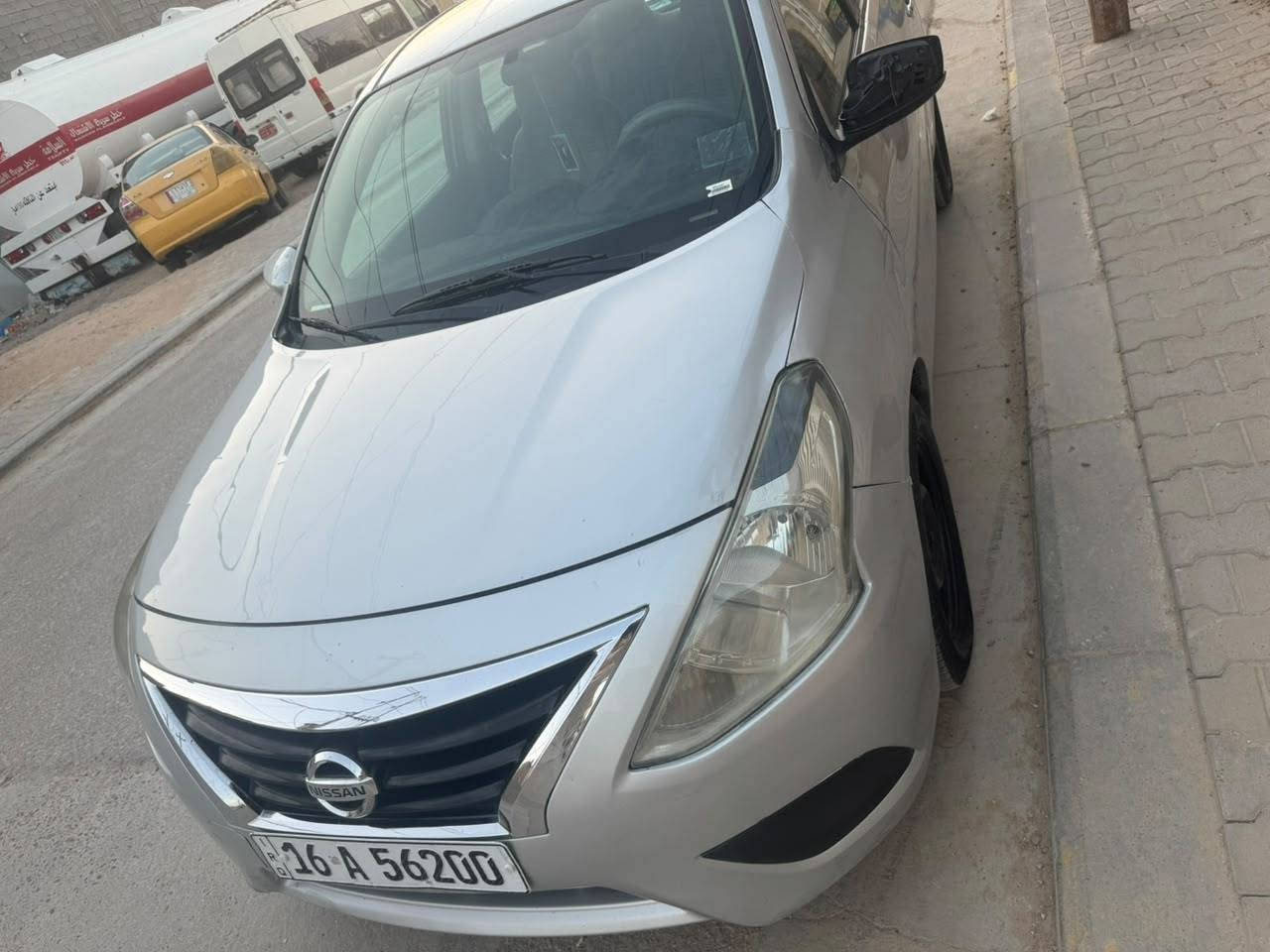 نيسان فيرسا موديل 18 رقم ديوانية  أمريكي حادث سطحي جاملغ وباب  جاهزة ومال جناي السعر 77$ مكاني نجف  ***********
