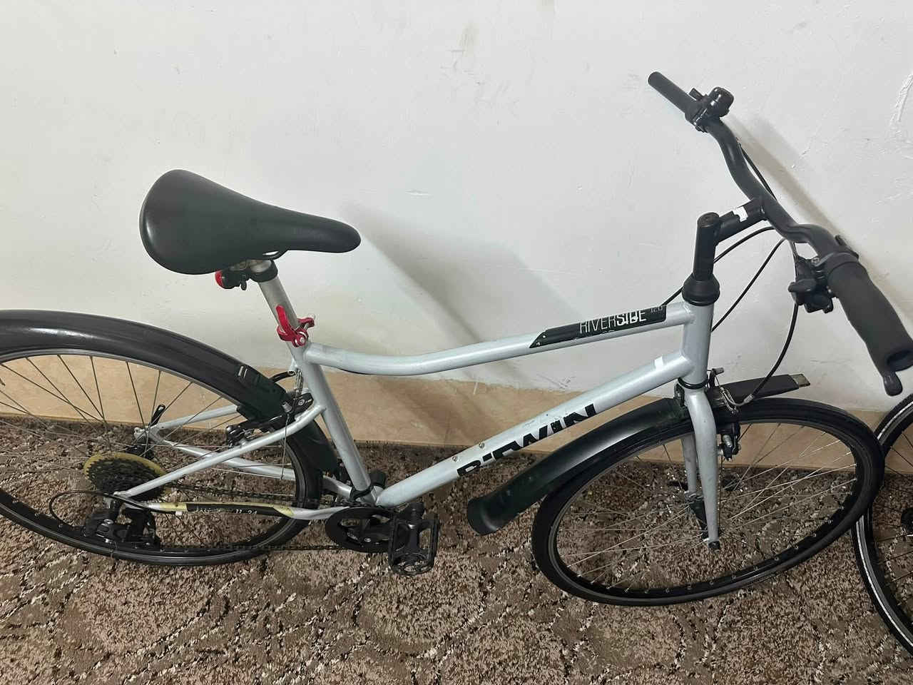 مارکة Btwan
حجم c700/28 

لاشە حدید 

غيارات /8

بدون نقص 

سعر 100الف و مجال 

عینوان اربیل ***********
