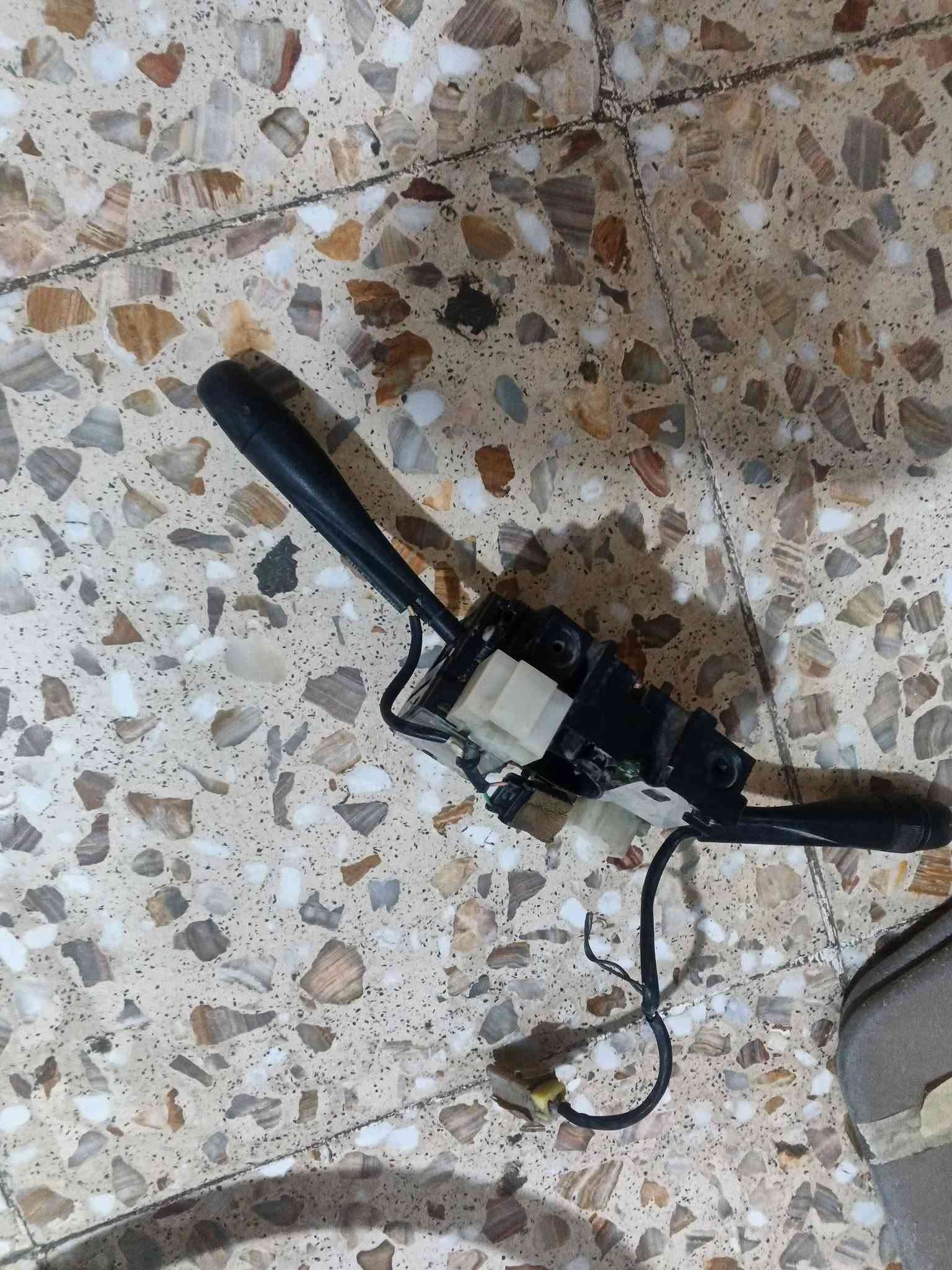 نيسان بريميرا • قطع غيار • نظيفة
