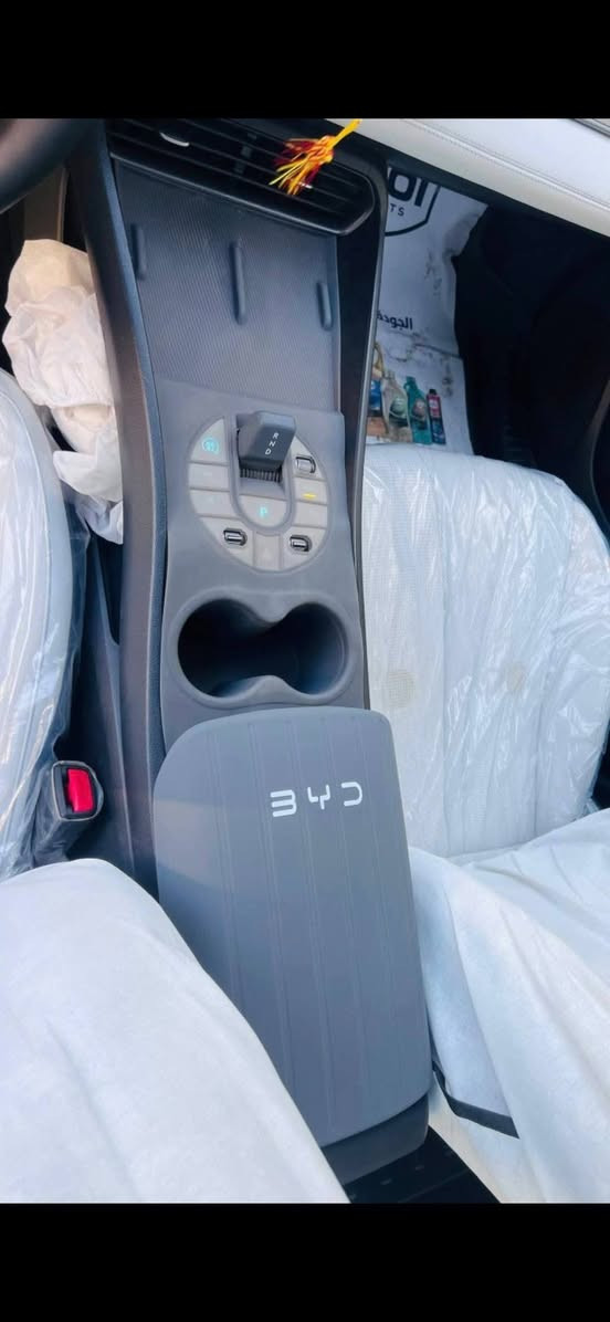 Byd seal5 بي واي دي سيل ٥ للبيع 2025
🚘 للبيع BYD Seal 5 موديل 2025
🔹 الموديل: BYD Seal 5 – 2025 🔹 الاستخدام: شخصي 🔹 الممشى: 18,000 كم 🔹 السيارة نظيفة جداً ومحافظة 🔹 هايبرد / كهرباء 🔹 السيارة بحالة ممتازة وجاهزة للاستخدام 🔹 لا تحتاج أي مصاريف بيها فقط رصعه صغيره وشخوط قليله تتعالج تكحيل
دوشمه اصليه لون الباندا 
انطيك وياها منوظمه الايرث كامله
سيارة جاهزه بالاجهزه والبرامج القارئه للهاتف 

📍 الموقع: بغداد/ الدورة 

💰 السعر: [20,850 ] 🔄 البيع نقداً قابل للتفاوض 

📞 للاستفسار والتواصل:  ***********
