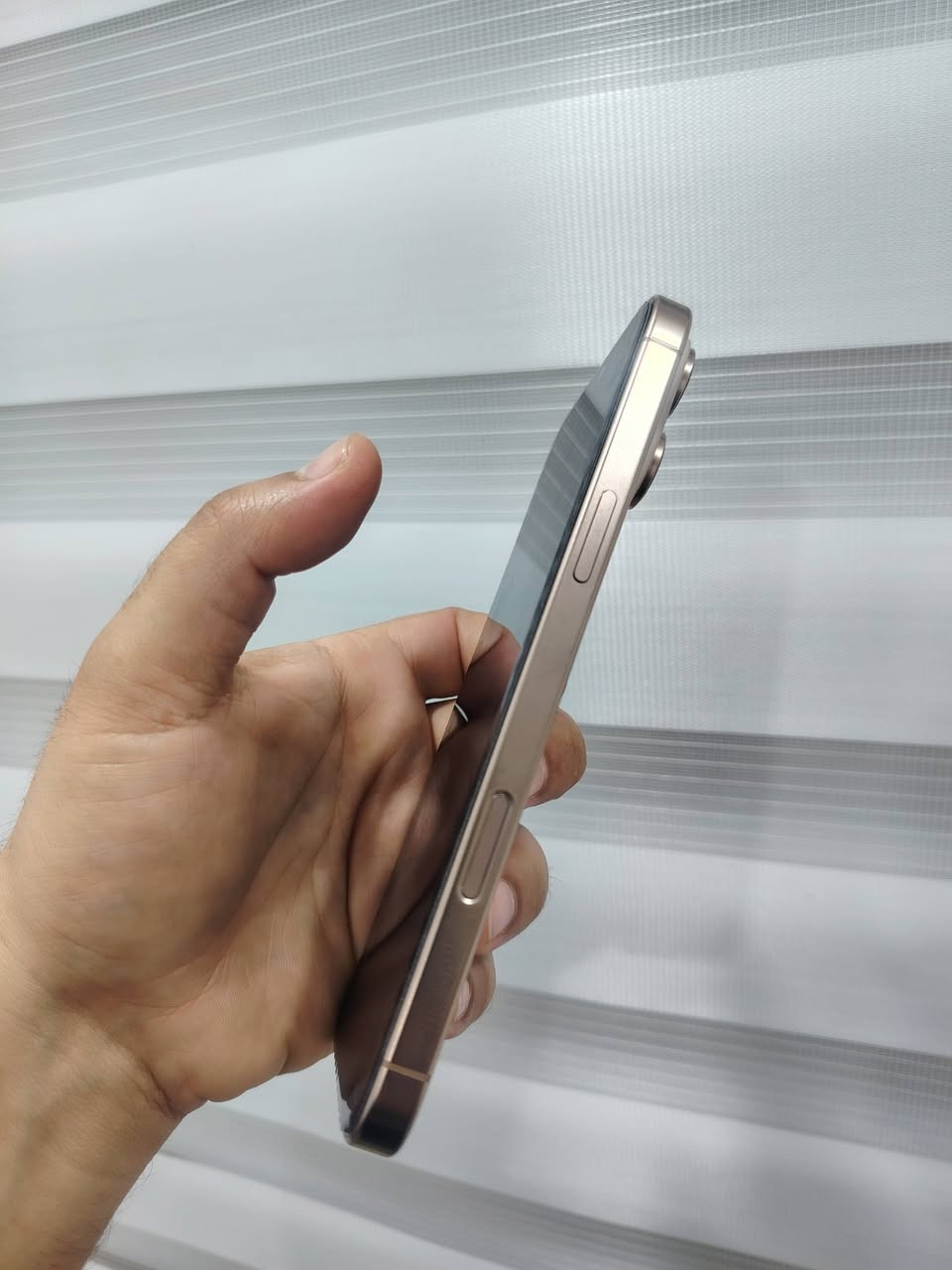 iPhone16ProMax
ايفون 16 برو ماكس ذاكرة 256GB بطارية 90 ماستر جديد الجهاز زلغ مابي اللون المميز Desert Titanium ملحقاته كارتون والكيبل الاصليات 
مكاني ناصرية مركز
السعر 1250 وبي مجال بسيط

تواصل اتصال او واتساب ***********
