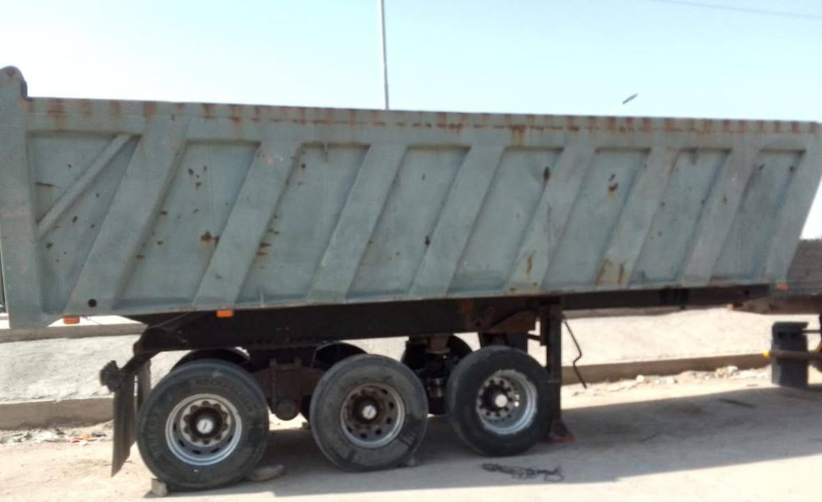 السلام عليكم مكلف بالنشر للبيع عربانه قلاب ثلاث محاور للاستفسار الاتصال على الرقم ***********
