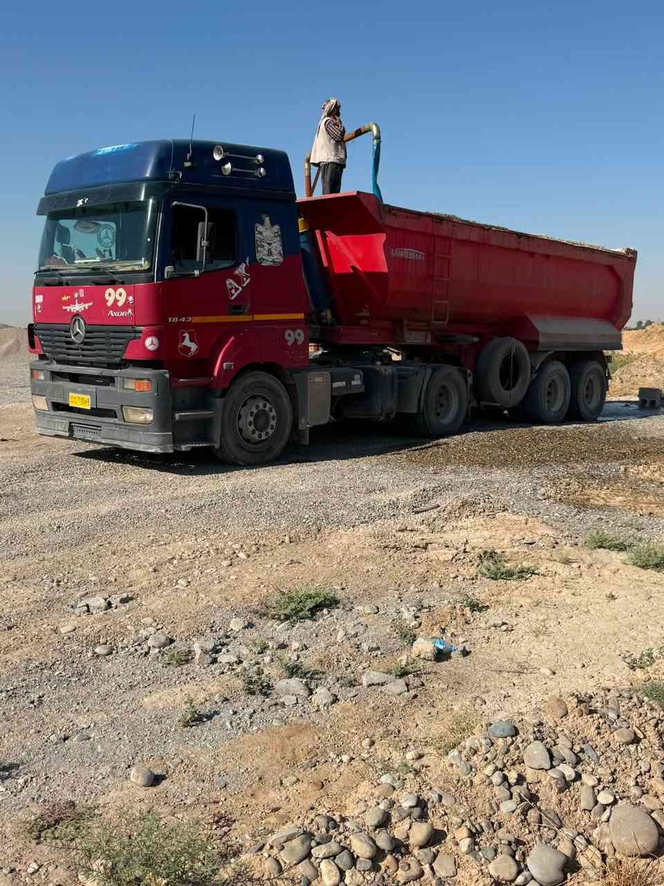 اكسور 1843 موديل2004. صلاح الدين بدون اضبارة سعر190 بيها مجال جاهزة ع الشغل طخم تاير كير كهربائي تبريد وضع شركة سيارة نظيفة احلى من الصور
***********
