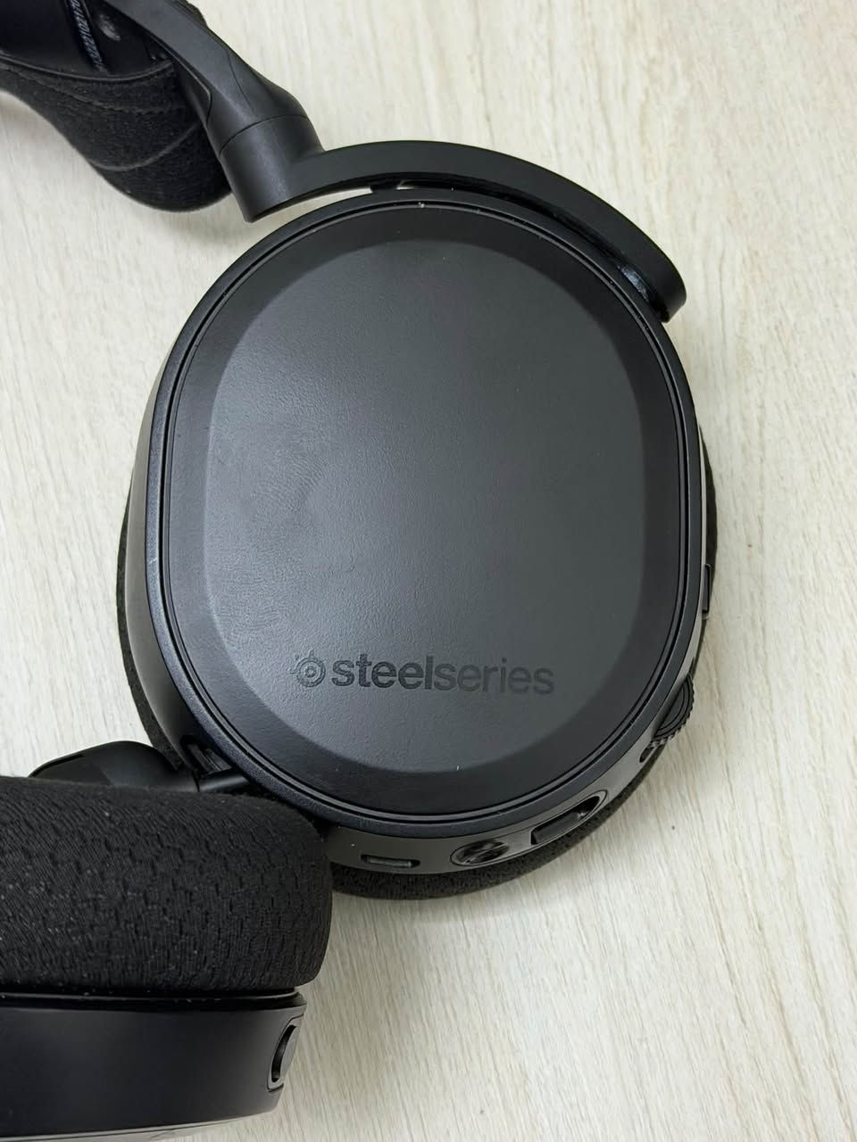 تجميعة حترافية متكاملة للبيع 🕹️
عندي شاشتين كيم اون اول وحده 32 مقوسه 180hz

الثانيه ٢٧ هم مقوسه 120hz

ستناند شاشات عملاق من شركت كيم اون

كرسي كيمنك من شركة zxt 

مايك في فيان اخر اصدار 

كيبورد f75 

سماعة ستيل سرييس

ماوس كاوريس مودل o

وبعد هواي اشياء

——————————————————————

الـــبـــيــــســــي

الكيس الابيض ٧ فانات من شركة كيم اون

تبريد مائي من شركة كيم اون

المعالج i5 12

كارت الشاشه 4060 ti 

الرامات 16 جيجابايت 

البور سبلاس ٦٥٠ واط

الاشياء الي ماذاكراها واسلني عليها و اذكرلك ياها

رقم تلفوني اذا ماموجود فيس بيه واتساب 🚨📞***********

نص مكتوب في الصور:
- Ctrl Win Alt