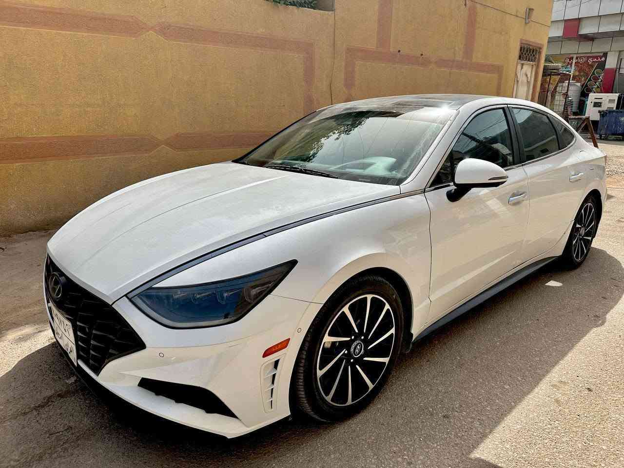 سلام عليكم سوناتا2021للبيع🚘🛞
 لمتدد 1/1 فول مواصفات للأخير

بصمة أبواب 
بصمة تشغيل 
فتحة سقف بانوراما و شاشه كبيره
رادارات امامي و خلفي وجانبي  
خمس كامرات وداتشو
تشغيل عن بعد 
تقديم وترجيع بل ريمونت 
كشنات كهرباء وخزن ميموري
كشنات جلد تدفئه وتبريد
اشاير بلمري وتدفئة الستيرن
 لد متصل امامي وخلفي 
قيادة ذاتيه ومثبت سرعة
اربع أنظمة قيادة
سايد بريك كهرباء
عداد الكتروني و نقاط عمياء
تحذير الخروج عن المسار
تحذير تصادم 
سستم سماعات بوس 12
اوتو هولد ومانع انزلاق
لايت زنون اربع عدسات

حادثها جانبي  بابين جهه السايق وجامغ ايمن تبديل وعلى وضع الشركة ماشيه 63 الف ميل مكينه كير حداديه شاصي مكفولات سنويه بأسمي تحويل مباشر ثاني يوم  السعر 166 العنوان نجف
***********
