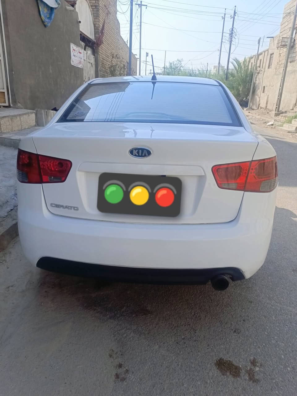 سيراتو 2012 خليجي مكينه 1600 رقم ذي قار جاهزه السياره بيها جاملغ الوره معمر . السعر 77 
***********
