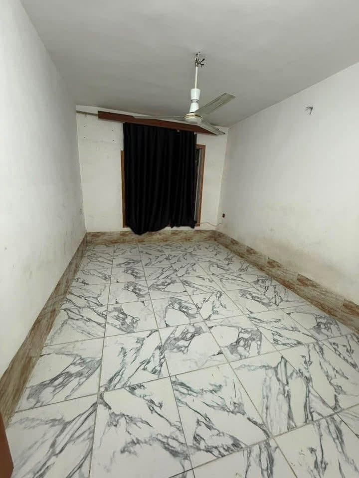 🏠 للإيجار في السيدية 🔥
📐 دار مساحة 50 متر

يتكون من:
🛏️ 3 غرف نوم
🍳 مطبخ
🛋️ صالة
🚿 خدمات

💵💸بدل ايجار 🔥🔥🔥

📞 للاستفسار والحجز: ***********
📲 متوفر واتساب

🏢 مكتب قمر للوساطة العقارية
📍 العنوان: السيدية – شارع الآمن

🔑 نوفر لكم أفضل عروض الإيجار والبيع في السيدية
