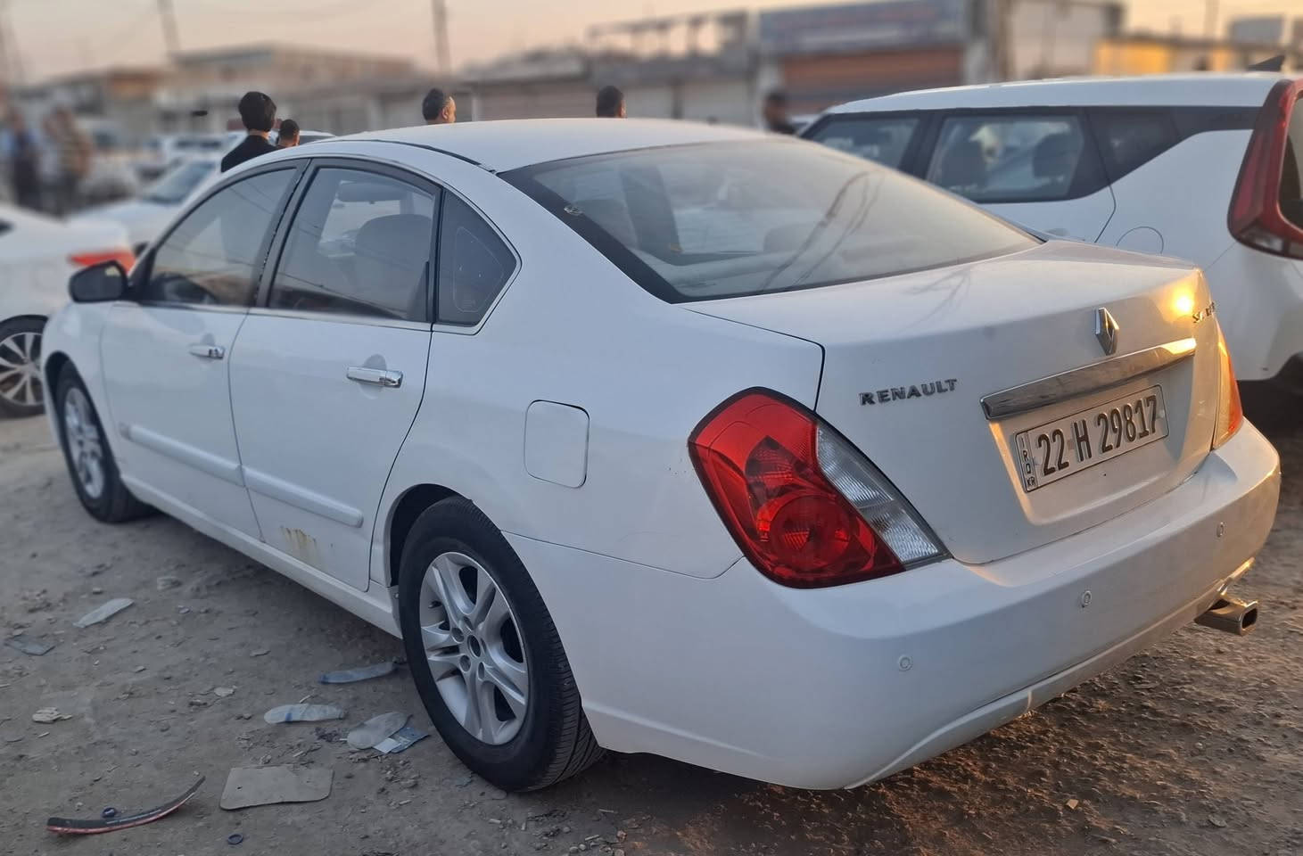 للبيع رينو سافران ٢٠١٠ 
سياره جاهزه تبريد تخم تاير تبريد شغال كير مكينه عل شرط
سياره بيه ٣قطع صبغ بدون تبديل وبيه بارد شويه سياره رقم وسنويه جدد
السعر ٨٢
مكلف بل نشر
للستفسار ***********
مكان السياره الديوانيه الحمزه الشرقي
