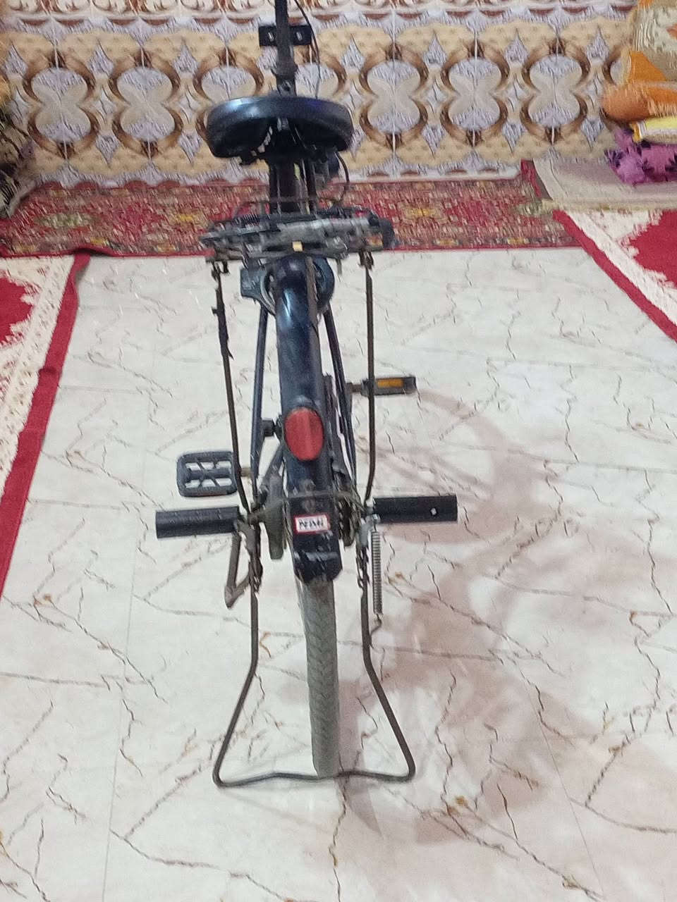 السلام عليكم باسكل للبيع جديد ونضيف حجم 26 مكاني شطره طريق شطره غراف قرب فرع ال جهل السعر 80 وبي مجال للاتصال بالرقم ***********
