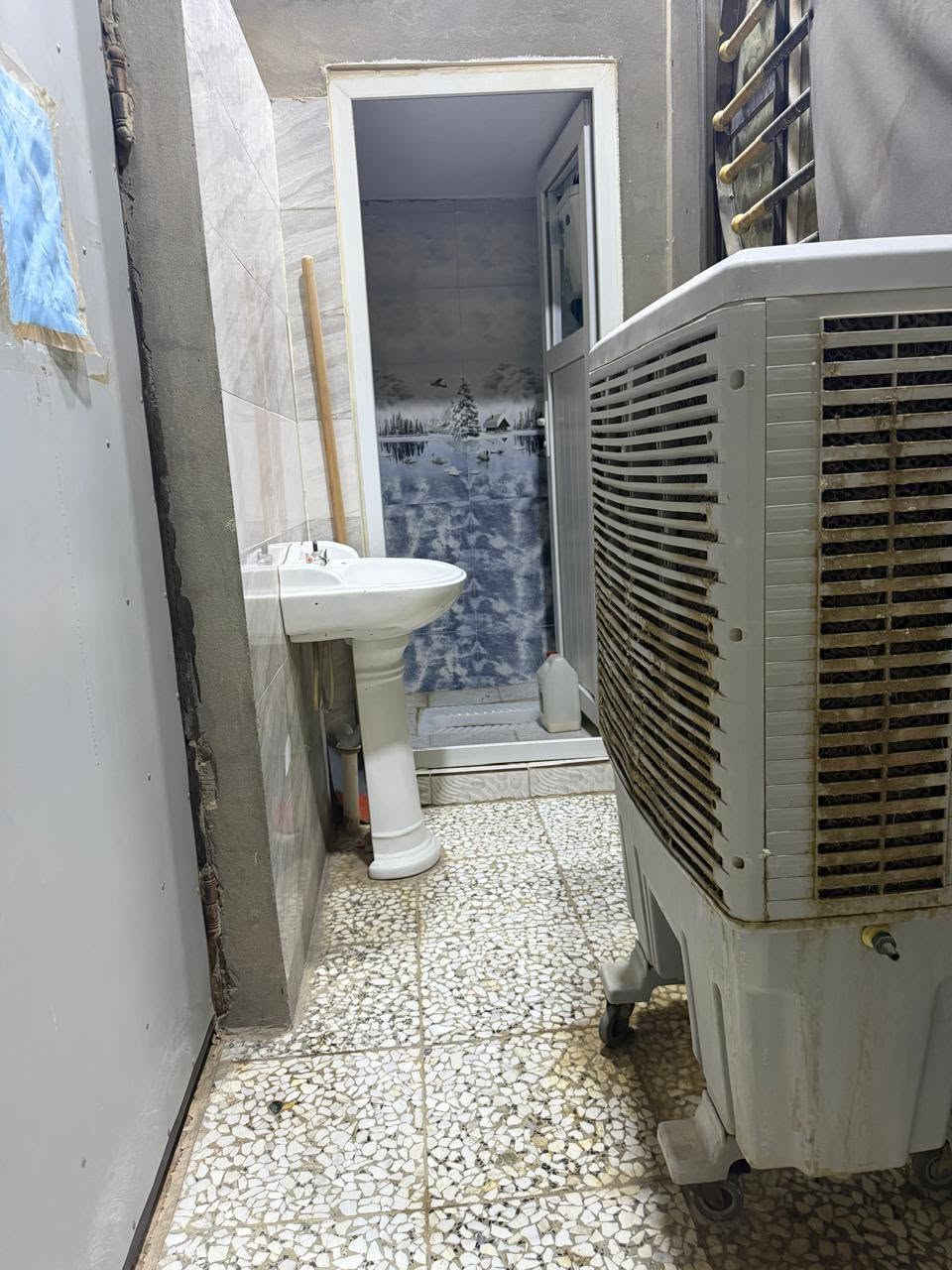 يالله بيت البيع المساحه 50متر طابقين مكانه حي النداء بشريط الموضفين قريب على شارع مجمعات بصف مجمع لاميرات اول السعر خاص ***********
