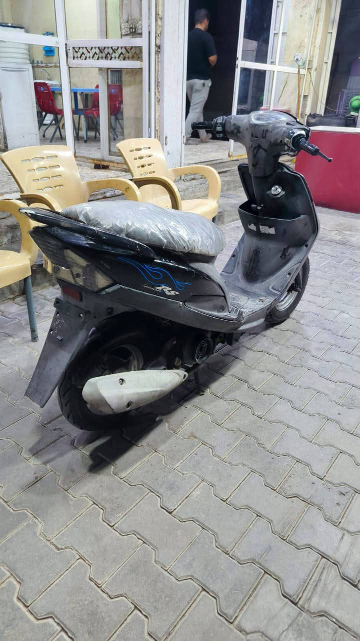 ماكس • بلادي • خدم واحد