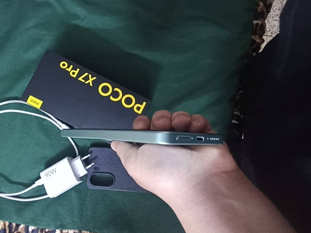 سلام عليكم
للبيع بوكو x7pro 

اذكره 512رام 16

لونه سمأي 

يدعم 120فريم ببجي ثابت 

معالجة جبار دايمن ستي8400

بطاريه 96 

ما بي زلغ واحد 

ملحقاته كامله من كيبل وكورتونه وشاحنه90W

سعر400وبي مجال بسيط جداً حك الجيه 

العنوان بغداد التاجي أبو عظام 

للستفسار***********
