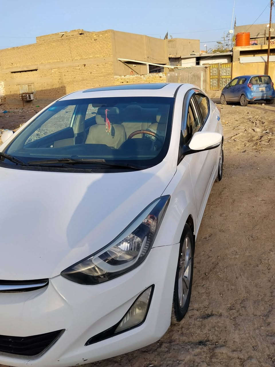 سلام عليكم النترا ١٤ خليجي فول ماعده البصمه رقم بغداد اب اسمي تخم تاير توني شاده منضومت تبريد كلها جديده عنوان السياره حله مركز المدينه.للستفسار ***********
