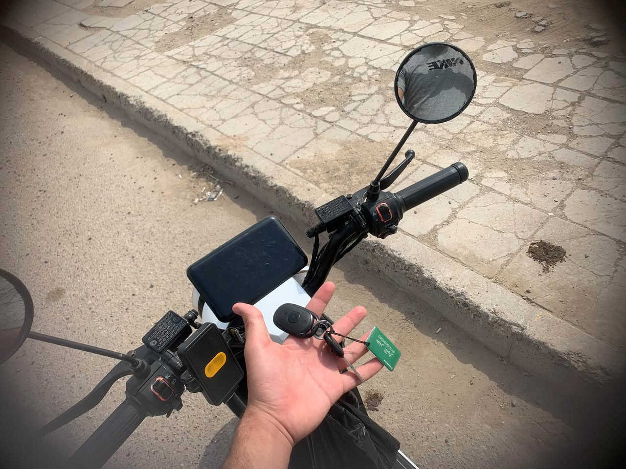 R9 • بطاريات صغار • تشغيل عن بعد
