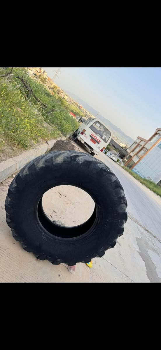 جوتيك تايه ي jcbبؤفرؤشتن حجم٢٤به١٤٠٠
***********
