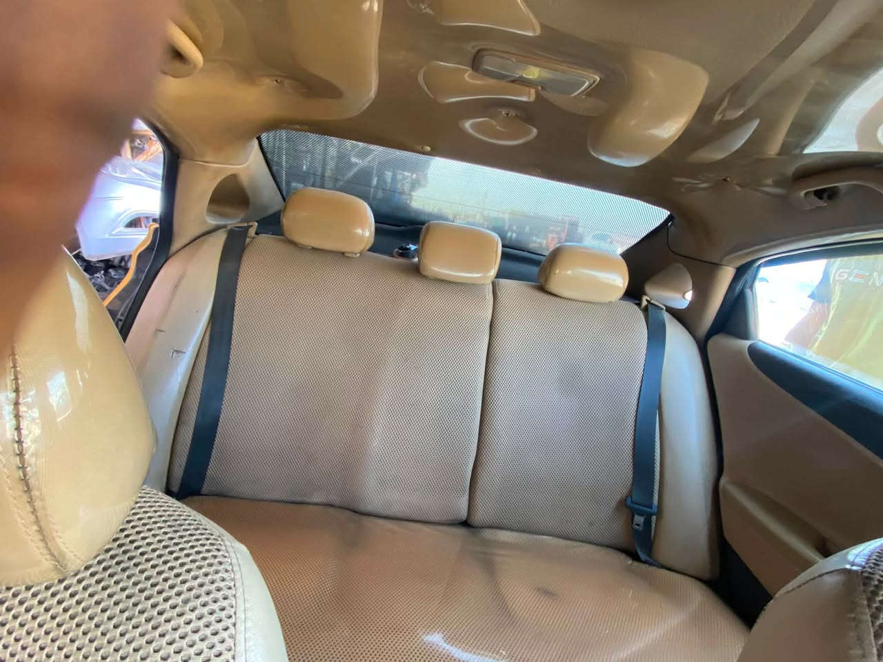 سلام عليكم
سوناتا موديل ٢٠١٢ 
مكينه مجفته جديد شرط الكفاله
امريكيه اصل
عليها دعاميات ١٤ 
حادثه قطعتين جاملغ امامي وبنيد
حداديه كامله على الأخير امامي وخلفي
سياره مرتبه وحلوه حك الي يسترزق على باب الله
سعرها ١٠٠ ورقه وبيها مجال قليل
مكان حله ورديه
رقمي ***********
