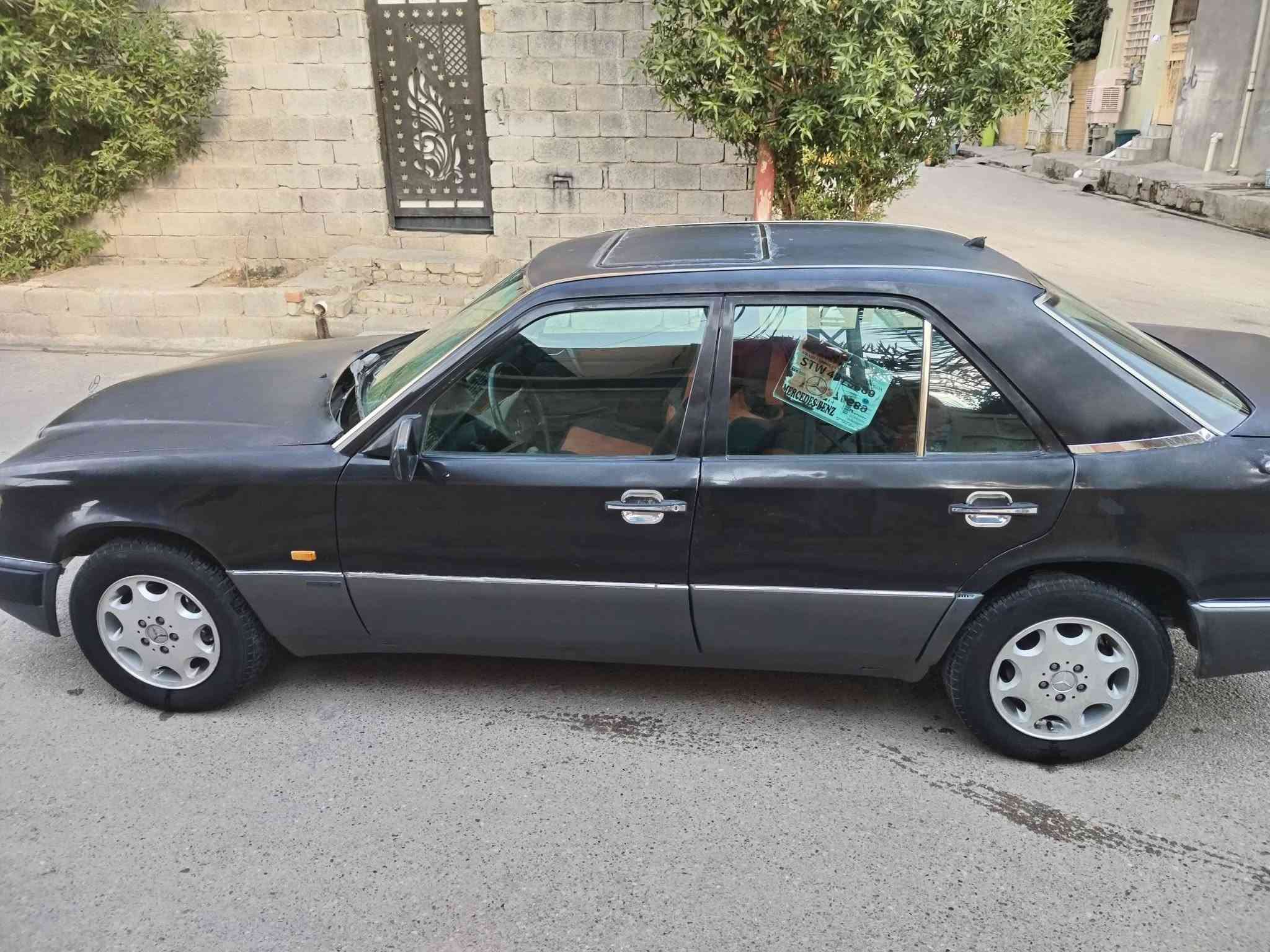 مرسدس دب • ٩٢ • رقم بغداد