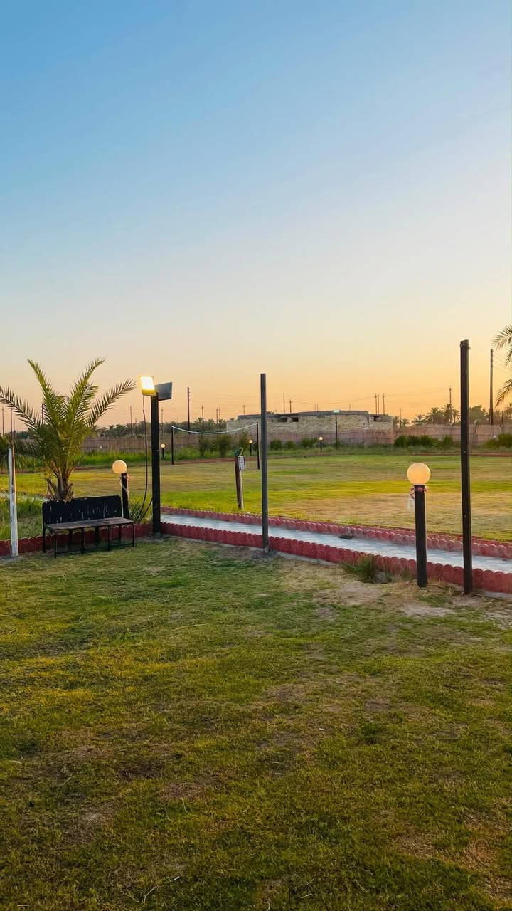 متوفر مزرعة للايجار اليومي (موثقة من تطبيق اجرلي) موقعها دورة على طريق السريع الجديد للحجز والاستفسار خاص او واتساب ***********
