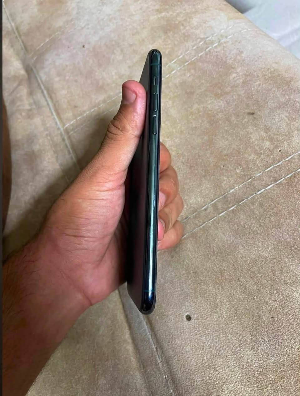 سلام عليكم عندي هاذا 11 برو ماكس للبيع
الجهاز كولش نضيف 

ذاكرته 256 بطاريته 86 

رايدي ب 300وبي مجال 

***********
