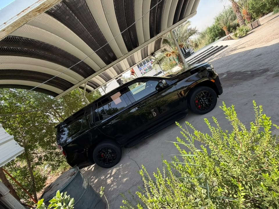 السلام عليكم للبيع السعر 350 موديل 2023 السياره RST وارد بيه جاملغ وبنيد مبدلات اصلي صور الحادث مرفقه سياره ماشيه 79كيلو مكان السياره واسط تعجبك اتصل وبخدمتك ***********

