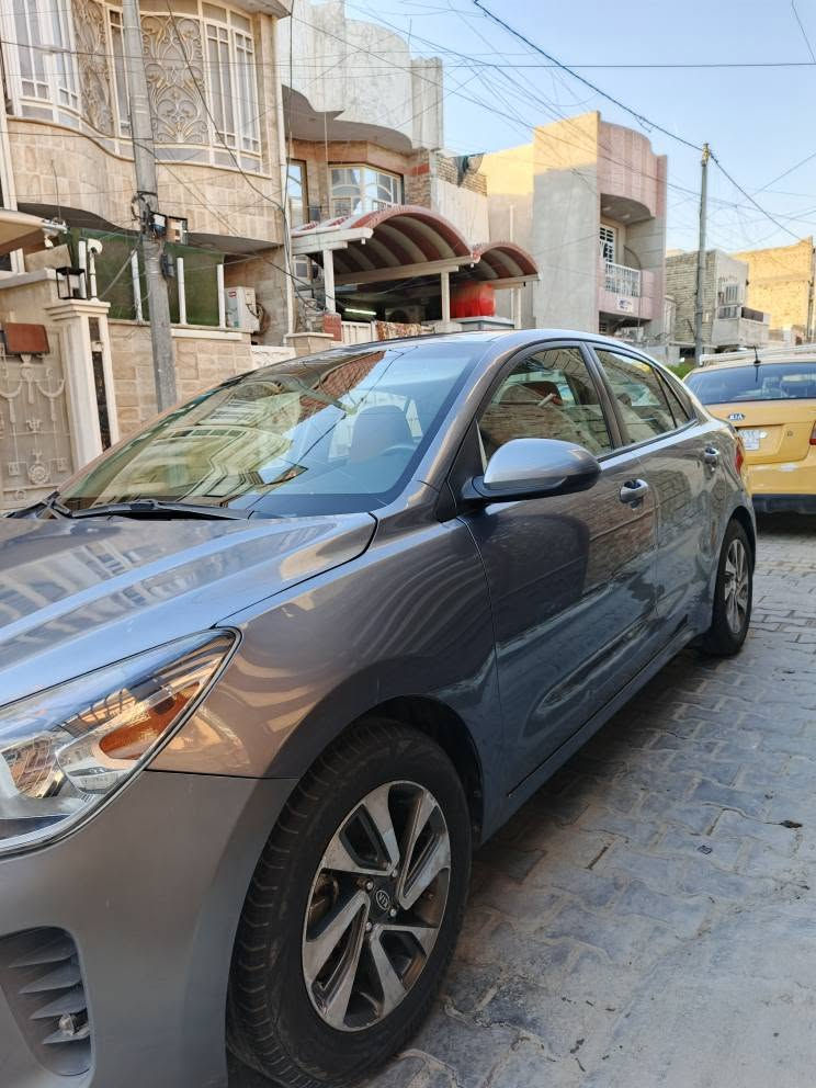 السلام عليكم.  للبيع كيا ريو موديل 2019 رقم بغداد باسمي فئة S 
 وارد امريكي حادث بنيد مبدل بدون معجون ليبل واحد بدون شواصي ولا لغد محرك 1600 كير ATM المرغوب بدون تحوير 
تحكم ستيرن جهتين مثبت سرعة نظام سبورت
مانع انزلاق جام كهرباء سنتر لوك شاشة لمس
 مدخلUSB بلوتوث اوكس ويل كب 
 ماشية 68000 ميل السعر 112  ورقة وبيهه مجال الاتصال على الرقم ***********
صور الحادث موجودة بغداد, العراق
