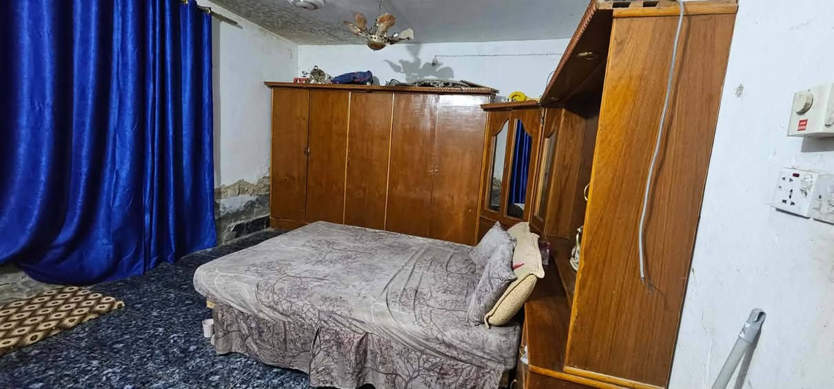 السلام عليكم غرفه مستعمله سعر للبيع عراقي حطاطه للبيع ٤٥٠ وقابل للتفاوض اللا ستفسار مراسله  صفحه او اتصال برقم ***********
