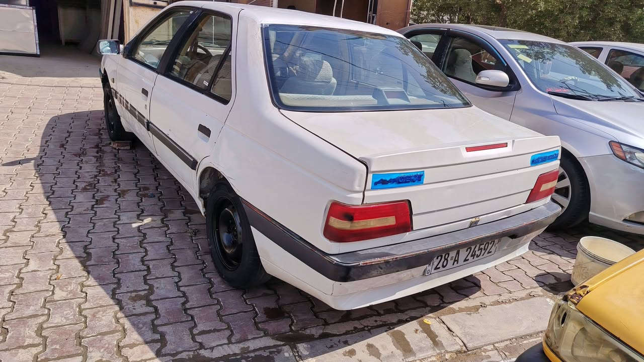 السلام عليكم بيجو 405 رقم نجف انكليزي موديل 2009 مكينه كير كفالة تبريد شغال السياره جاهزه السعر  25 او بيها مجال  مكان السياره نجف ***********
