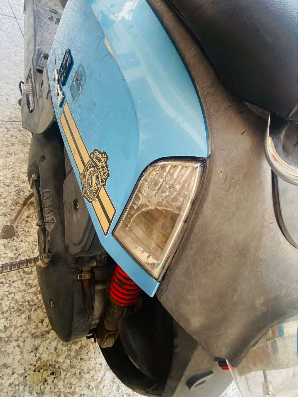 للبيع دراجه معنى كلمه كفاله وين ماتريد نفحص مامفتوحه وكلشي على بلاد سلف وهندر شغاله كهربيات 
هستوه بدلت زوج تايرات جدد سعره 900 وبيه مجال قليل حك جيه بس 
*********** شط العرب, البصرة
