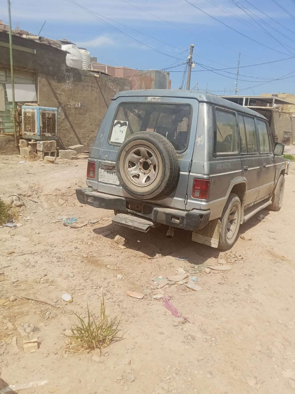 السلام عليكم للبيع موديل 94 باسمي تحويل ثاني 30 وبيها مجال ماكينه كاز عنوان بغداد حي النصر***********
