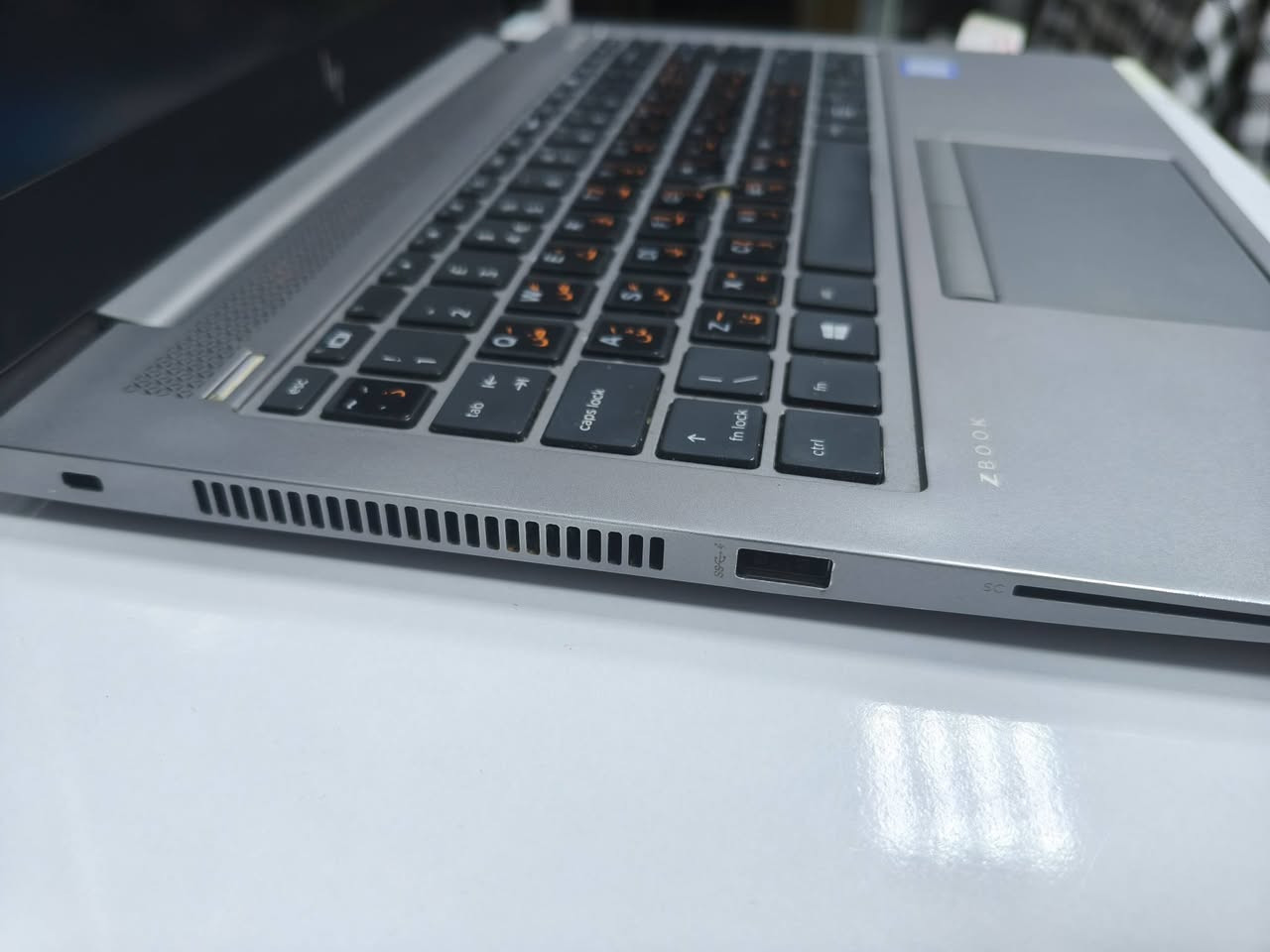 HP ZBook 14u G6 • i5-8265U • AMD WX3200