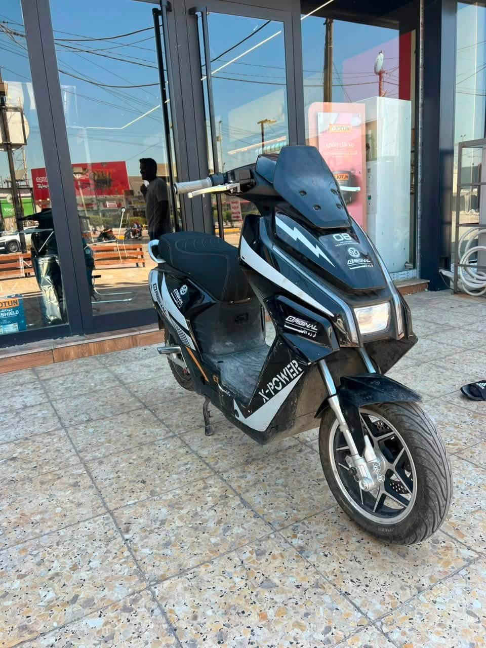 سلام عليكم

دراجة RZ الاصلي بطاريه ليثيوم فوسفات حديد 27 خليه 

ملف 1600 اقتصادي دراجة نظيفة ناقصها بس دسكات بريك خلفيه سعر 800ًوبيها مجال 

مكانها بغداد 

***********
