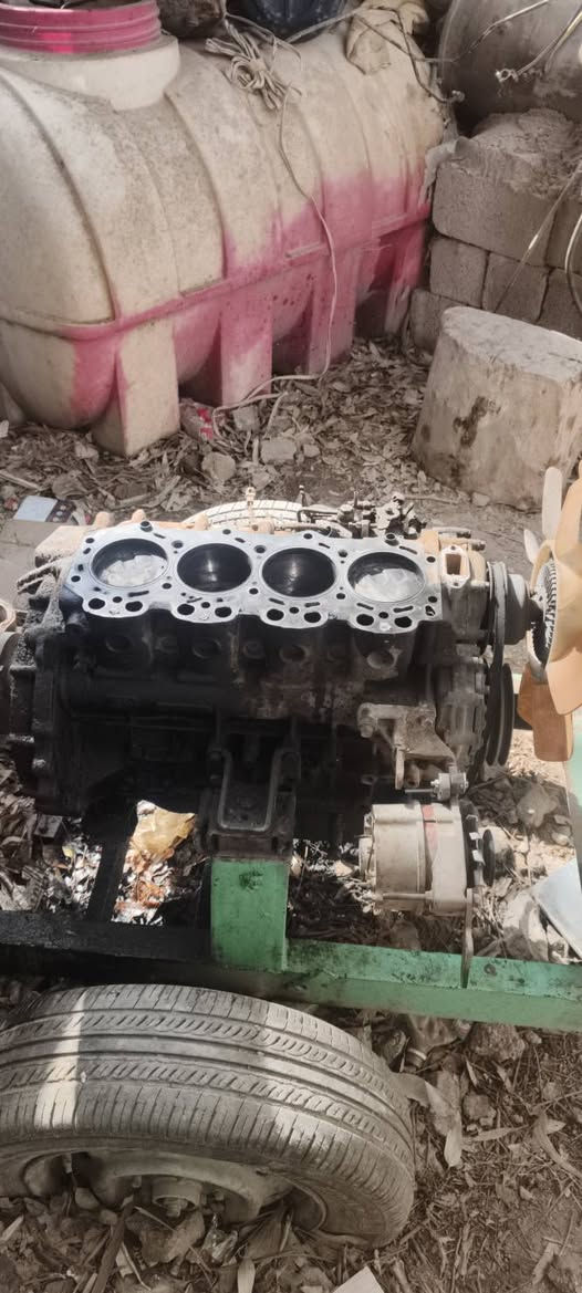 السلام عليكم مولد كيا فار يطق كامل هوه وراديتر وسلف ابيع بس مكينه جديد لا يصبغ دهن فتحته وراد عليه تجفيت 500 الف***********
