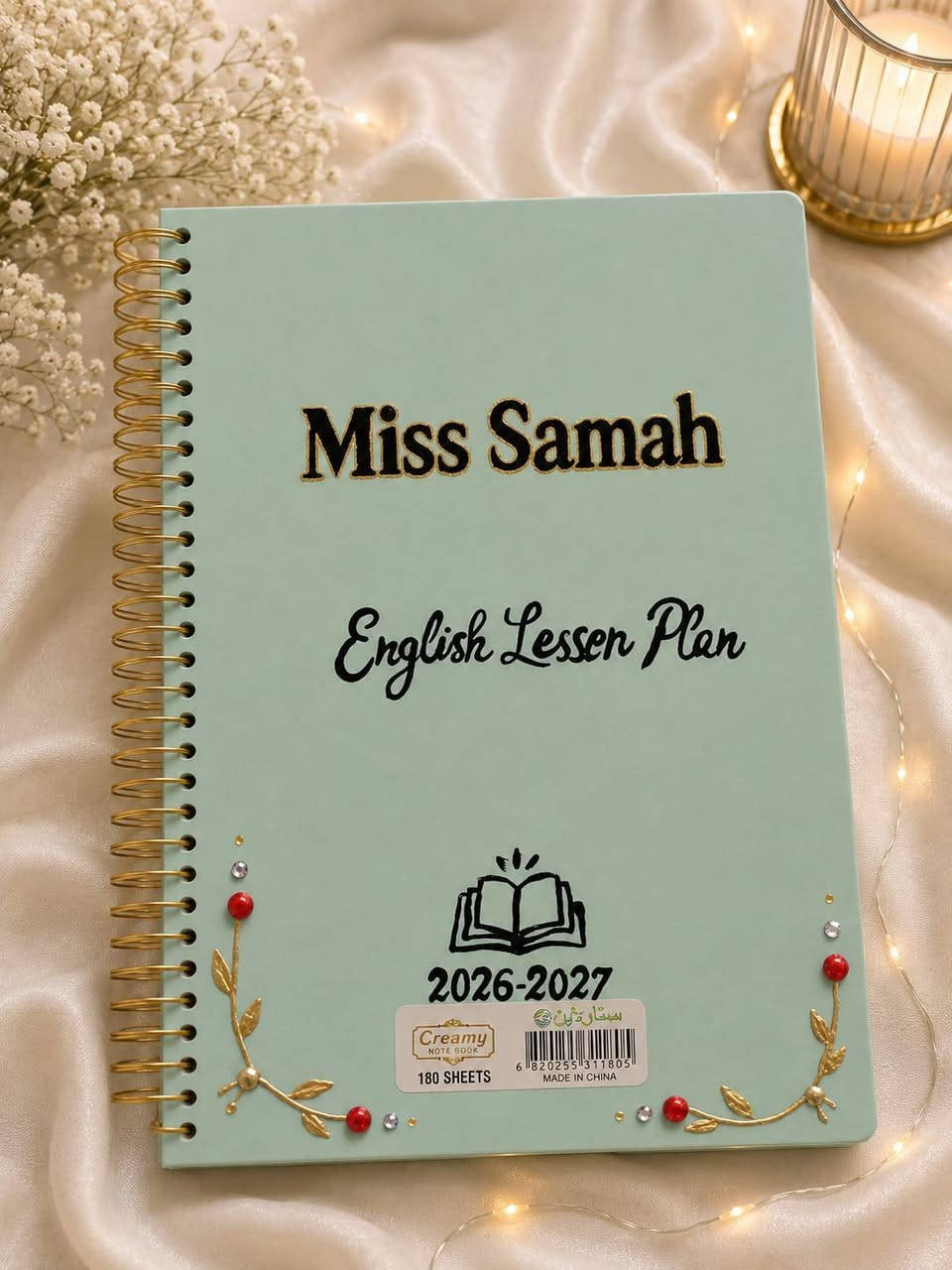 بدايه عام  دراسي جديد توفر عدنا للمعلمات والمدرسات افضل دفاتر خطه باجمل خط واحلى الالوان على ذوقكم للحجز على واتساب ***********
