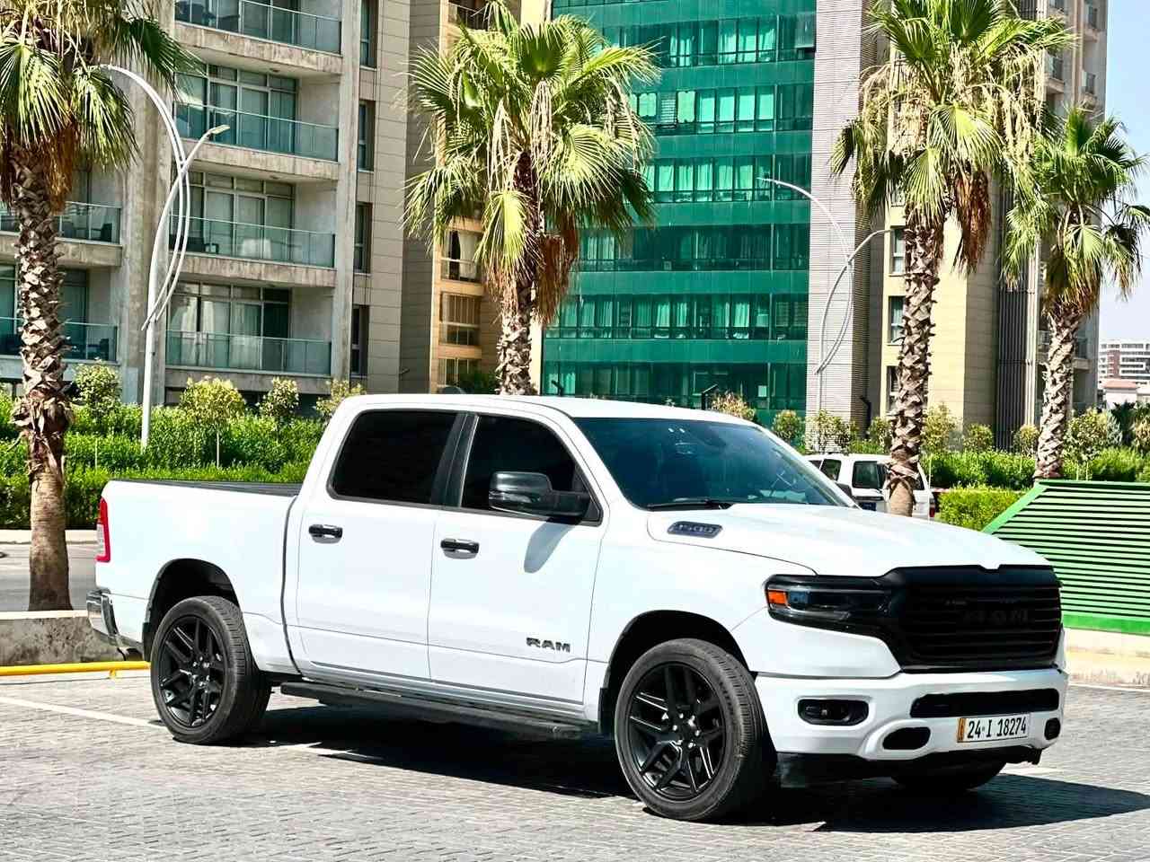 ٢٠٢٣ محدث ٢٠٢٥
✅ محرك 3.6L V6 eTorque
✅ قير أوتوماتيك 8 سرعات
✅ دبل (4×4)
✅ بودي قصير – باب كبير (Crew Cab)
✅ بصمة تشغيل
✅ تشغيل عن بُعد
✅ شاشة لمس 8.4 إنش
✅ Apple CarPlay & Android Auto
✅ كاميرا خلفية
✅ مثبت سرعة
✅ حساسات خلفية
✅ جنوط ألمنيوم
✅ تحكم من المقود
✅ زجاج ومرايا كهربائية

حالة السيارة:
🔹 بدون إيرباكات
🔹 حافة بونيد صبغ
🔹 جاملغ صبغ 
🔹 باب صبغ
الواتس اب : ***********
💰 السعر: 275$ ورقة وبيه مجال للمشتري.
مرقم شرط تحويل وكالة يوم واحد
