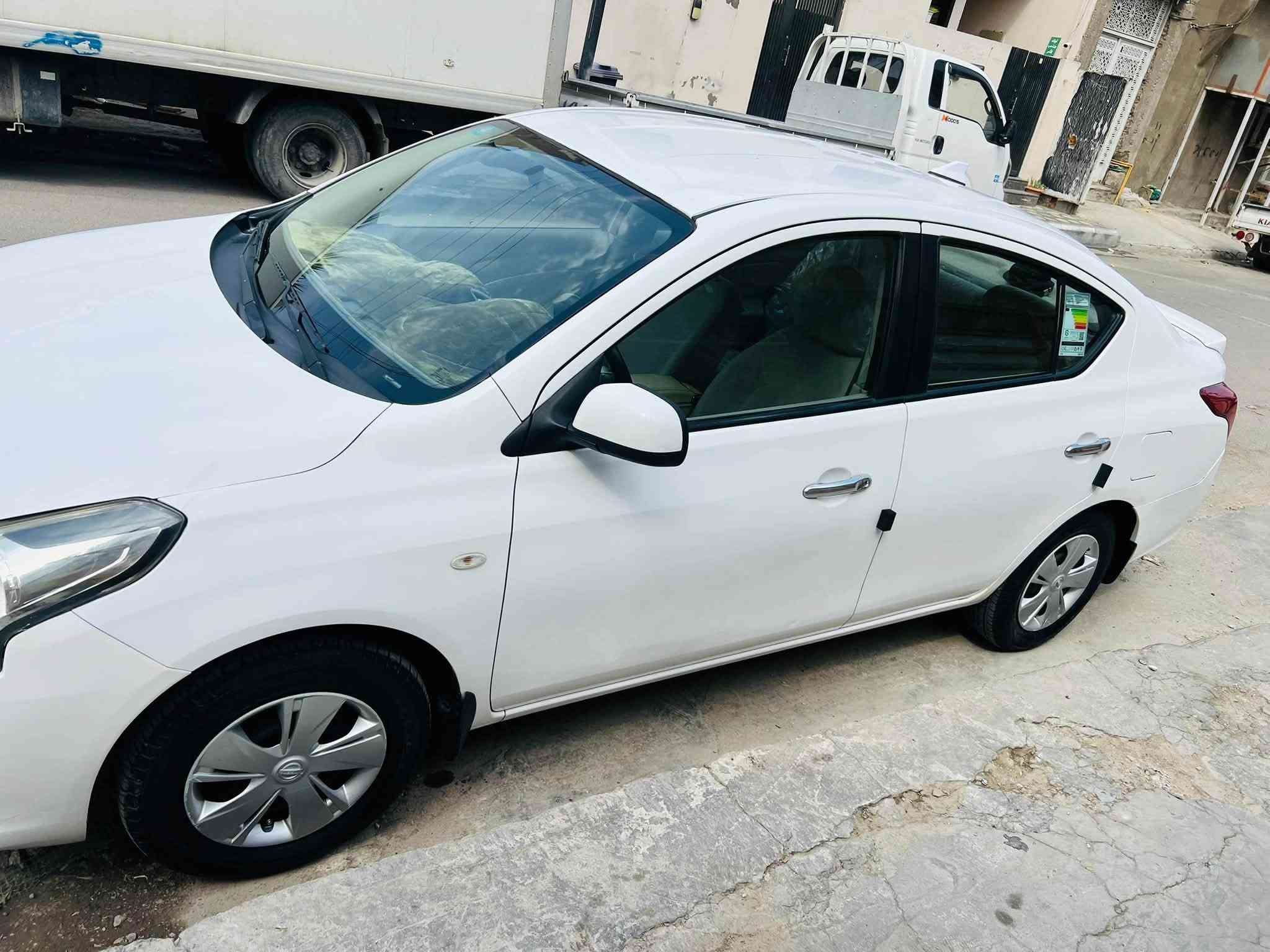 نيسان صني هندي 2019
رقم بغداد بأسمي
ماشية 79  الف 
سيارة نظيفة ومثل ما واضح بالسونار فقط هاي بية 
التبريد خير من الله 
شاشة وكامرة خلفيه   
السعر 98 ورقة 
المكان - بغداد - الحبيبية  
***********
بيع فقط بدون مراوس
