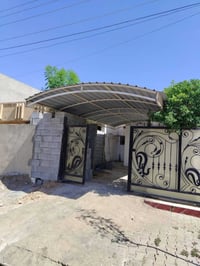 مظلة گراج • ٤x٦ • نظيفه ٩٩٪
