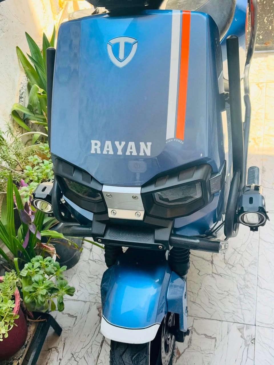 شركة عالميه تايلج (ريان)البيع وحش كون مدرع شراط فحص 
مكاني موصل. الدراجه ٦ بطريات شراط عل فحص
 ملف ٢٠٠٠
دراجه ميعوزه شي 
تواصل وتساب ***********

***********
 سعر دراجه مليون ٢٠٠ بي مجال قليل
