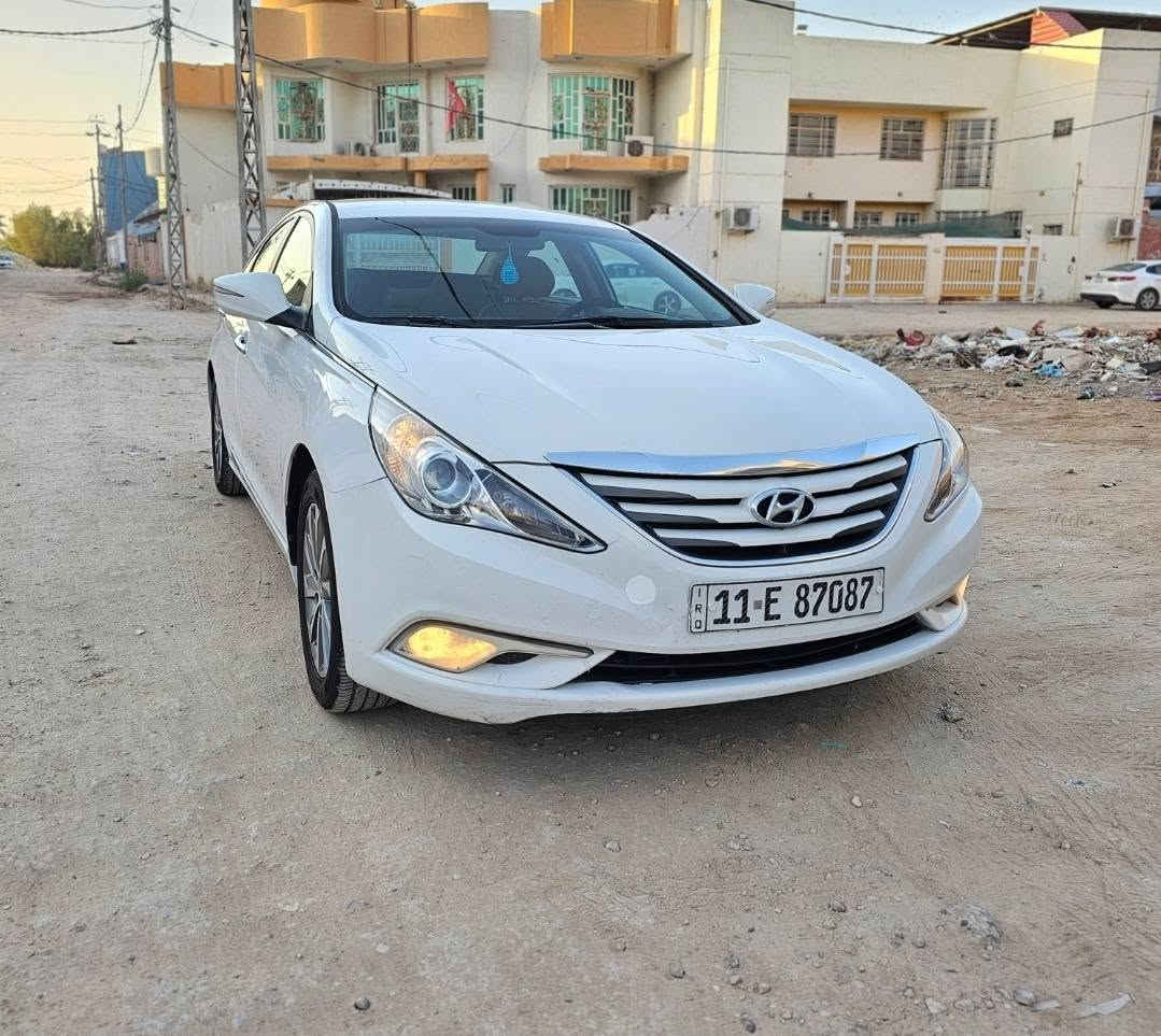 السلام عليكم. 
سوناتا موديل ٢٠١٣  كفالة عامة  بيها فقط كارت وبارد بهلال الجوملغ الخلفي  مواصفات الشركة العامة رقم بغداد  مميز باسمي  مكاني ديوانية السعر ١٣٣ للاستفسار اكثر ع رقم الهاتف  ***********
