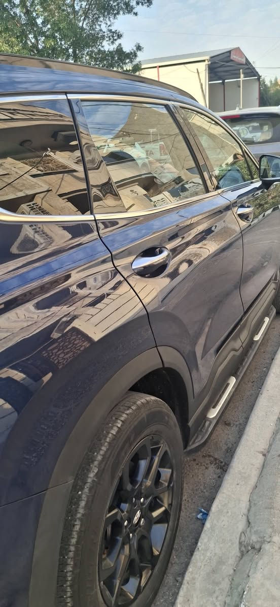 السلام عليكم
سنتافيا موديل 23 أمريكي بلاك توب 
حادثها جاملغ ايسر فقط مواصفات كاملة عدا الفتحه 
ماشية 34 الف سيارة نظيفة ونصبتها كلش حلوه 
سعرها 220 ورقه رقمها بغداد بأسمي مكان بغداد
اي استفسار  ***********
