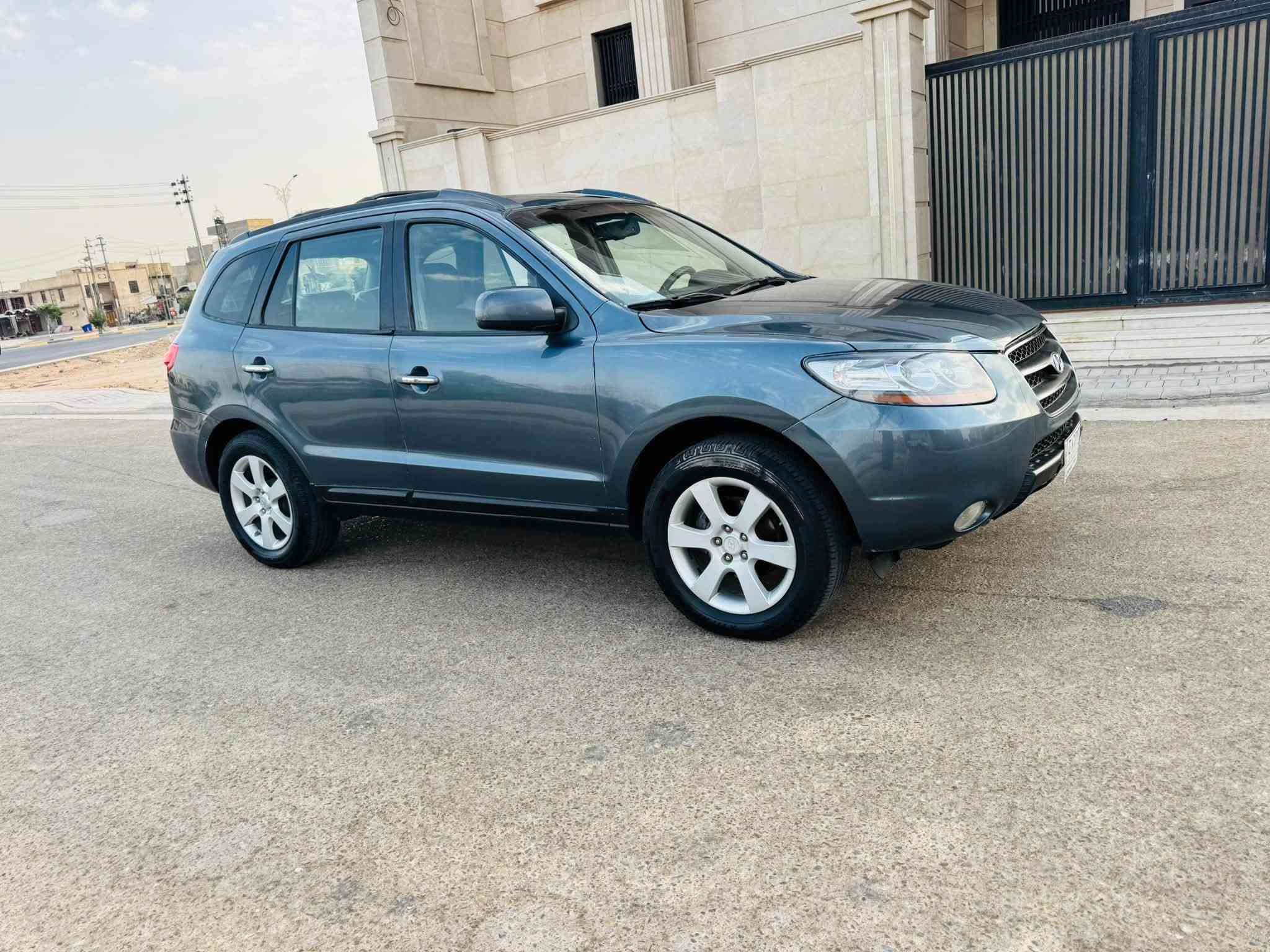 هيونداي • سنتافي • بدون تفاصيل