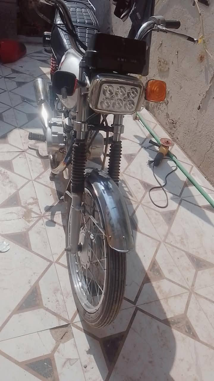 دراجه للبيع جديده كامله شوف العين مكاني البصره ابو الخصيب طريق سيد حام...