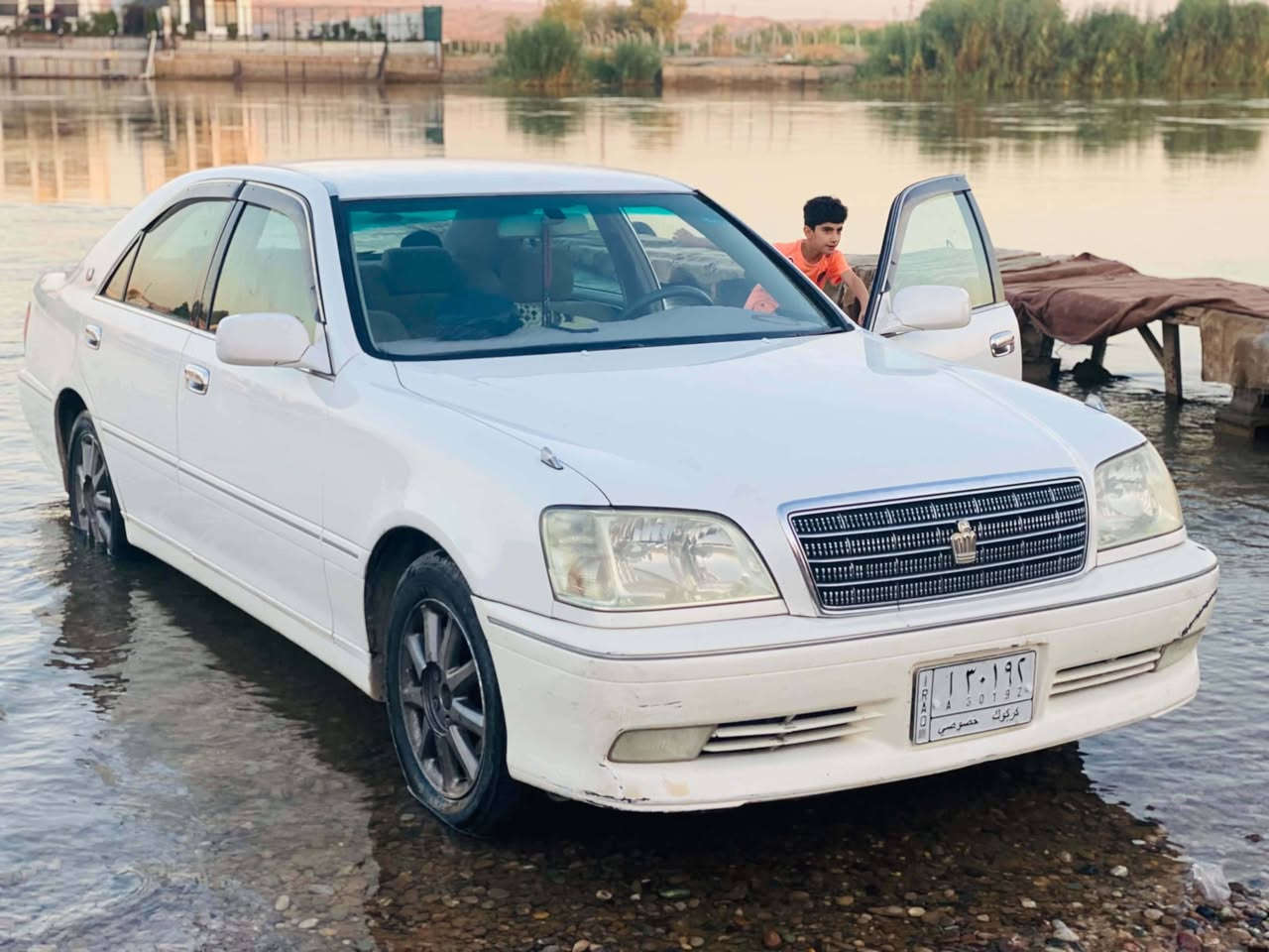 يالله السلام عليكم تويوتا ملكه 2003 رقم كركوك قرار 102 معامله كامله هزه جديده بس باقي على الگمرك شرط الوكاله فقط محرك D4 وشاصي  كير و صدر تايرات تبريد كله بشرط السياره بشرط مكفوله من الدعاميه للدعاميه من الصبغ والحادث والضربه سياره جاهزه ما بيها كل نقص وكلها على وضع البلاد للبيع او المراوسه حسب القناعه
السعر 82 وبيها مجال بسيط للشراي 
العنوان كركوك 
رقم الهاتف ***********
